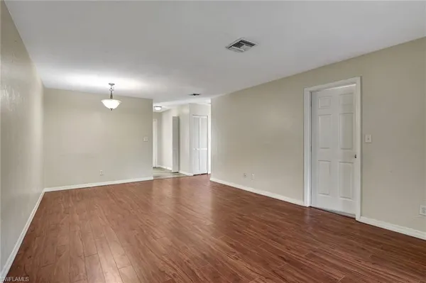 $1,900 | 706 111th Avenue North, Naples, FL 34108