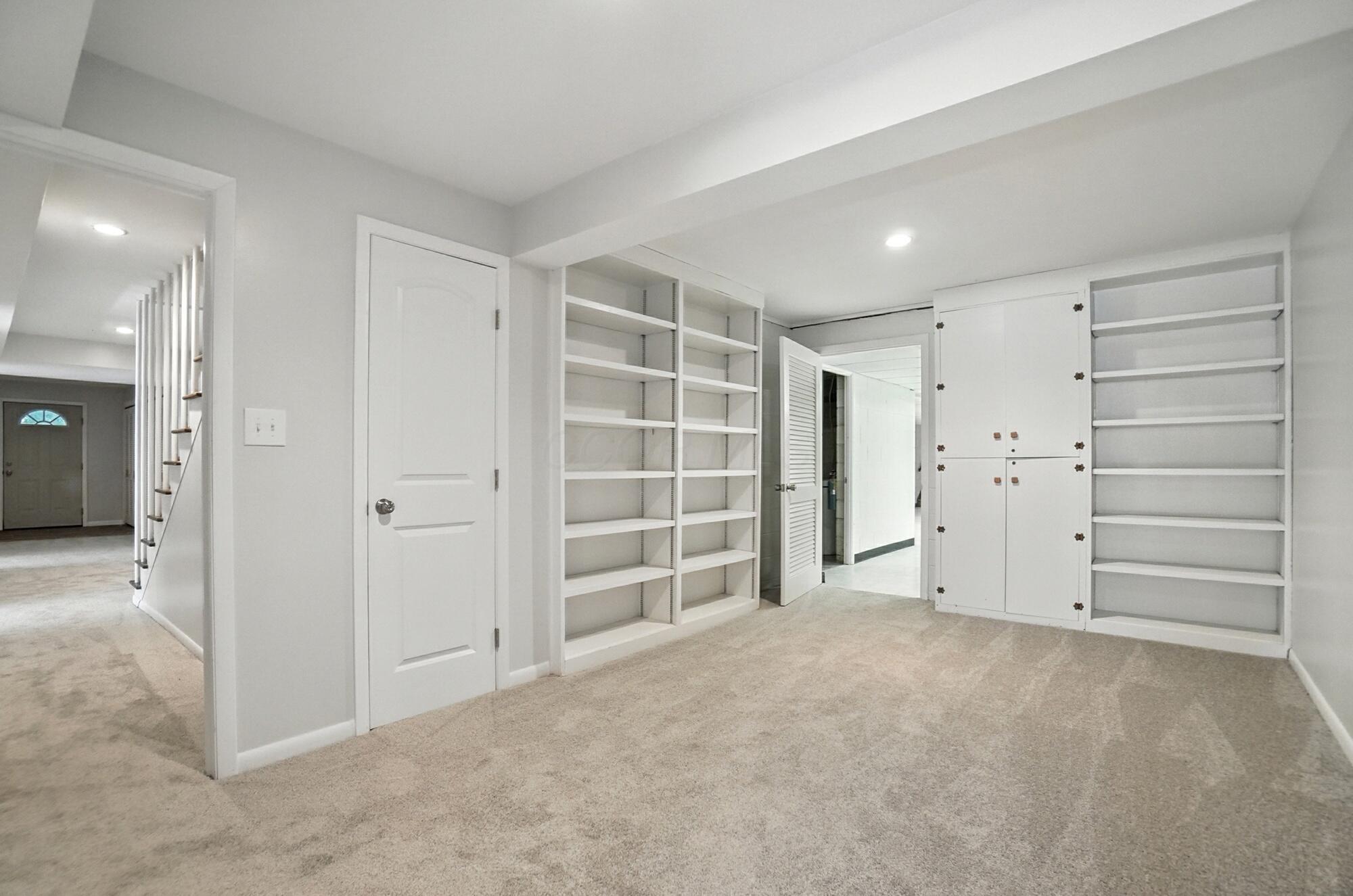 3885 Woodbridge Road Columbus, OH 43220 - Photo 106 of 158 102