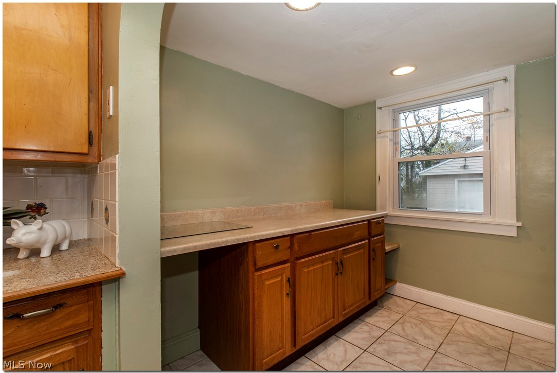 971 Pembrook Road Cleveland Heights, OH 44121 - Photo 10 of 28