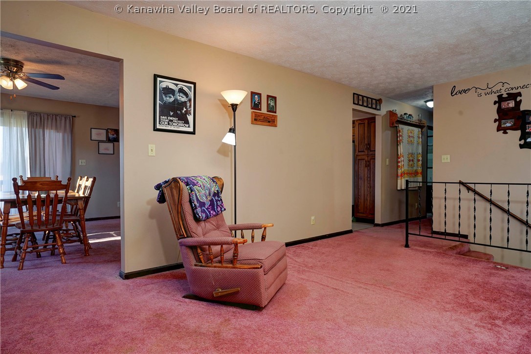 2256 Long Ridge Road Elkview, WV 25071 - Photo 9 of 32 Gallery Image 9