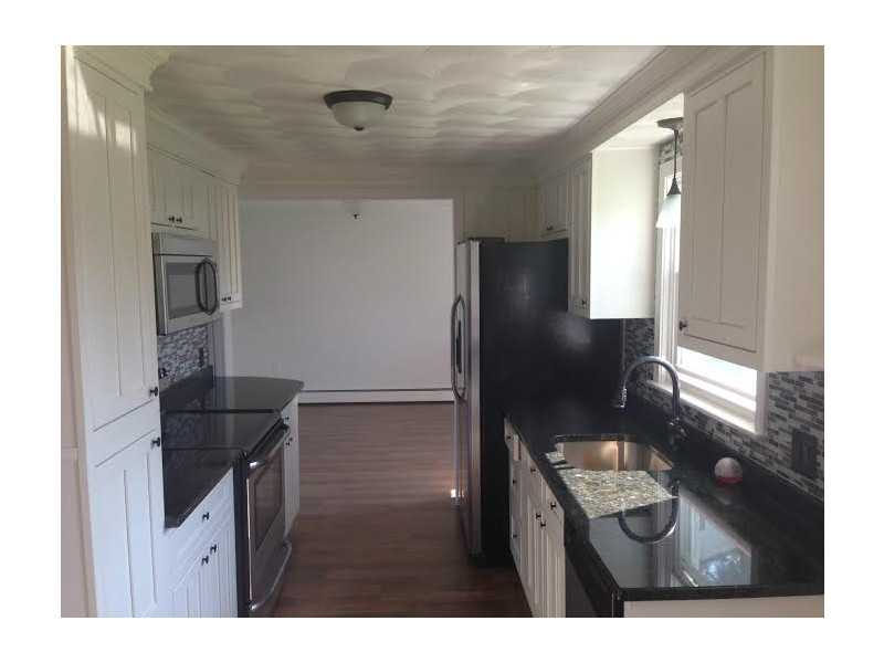 3 Hague Road Warwick, RI 02889 - Photo 8 of 19 Kitchen.