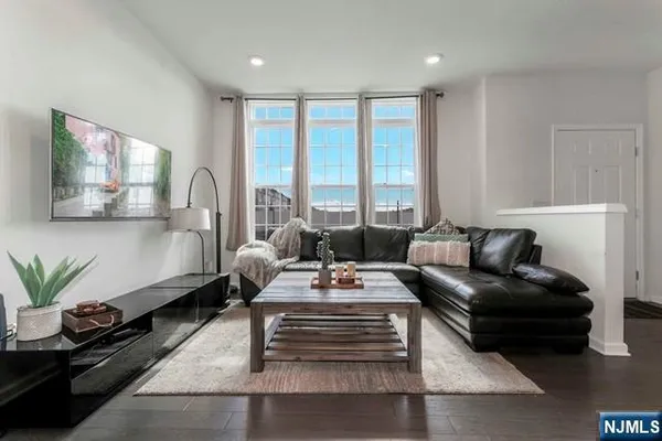 $3,500 | 1 Kennedy Lane, Wood-Ridge, NJ 07075