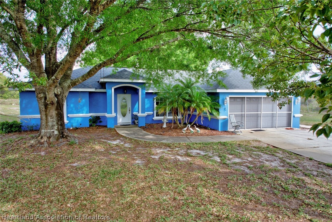 609 Acre Road Sebring, FL 33876 - Photo 2 of 38 Gallery Image 2