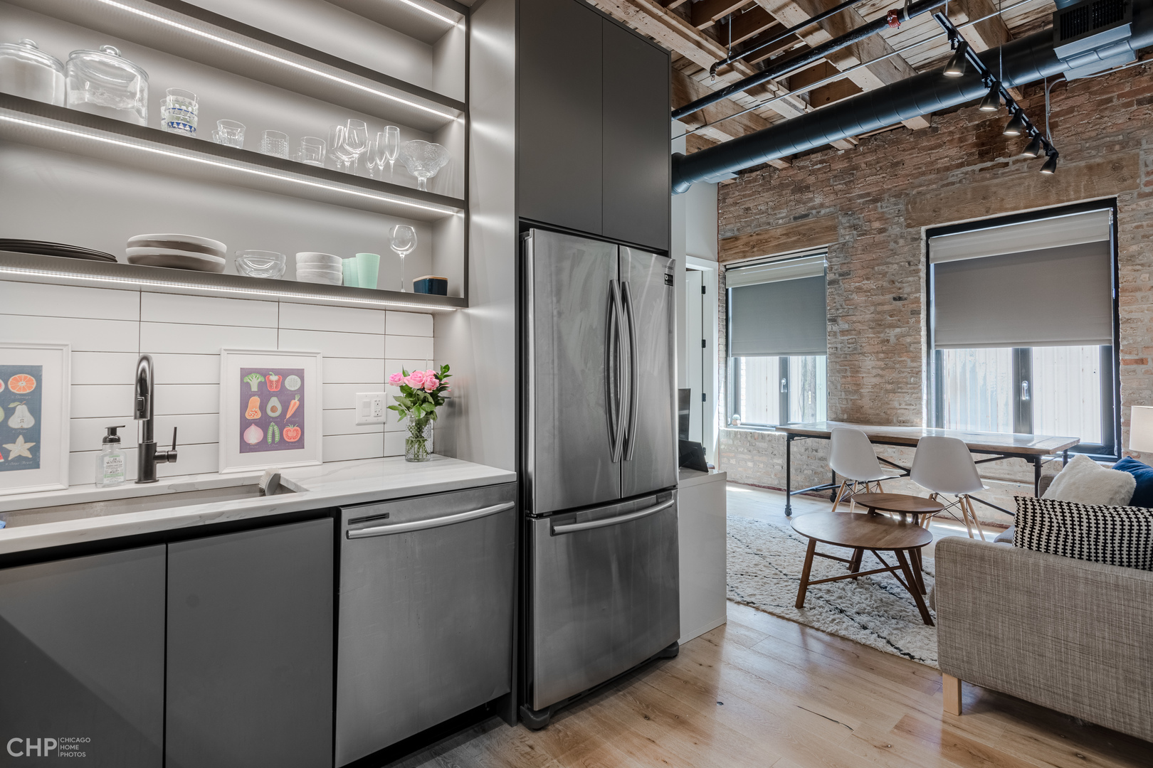 729 North Sangamon Street, Unit 206 Chicago, IL 60642 - Photo 3 of 20