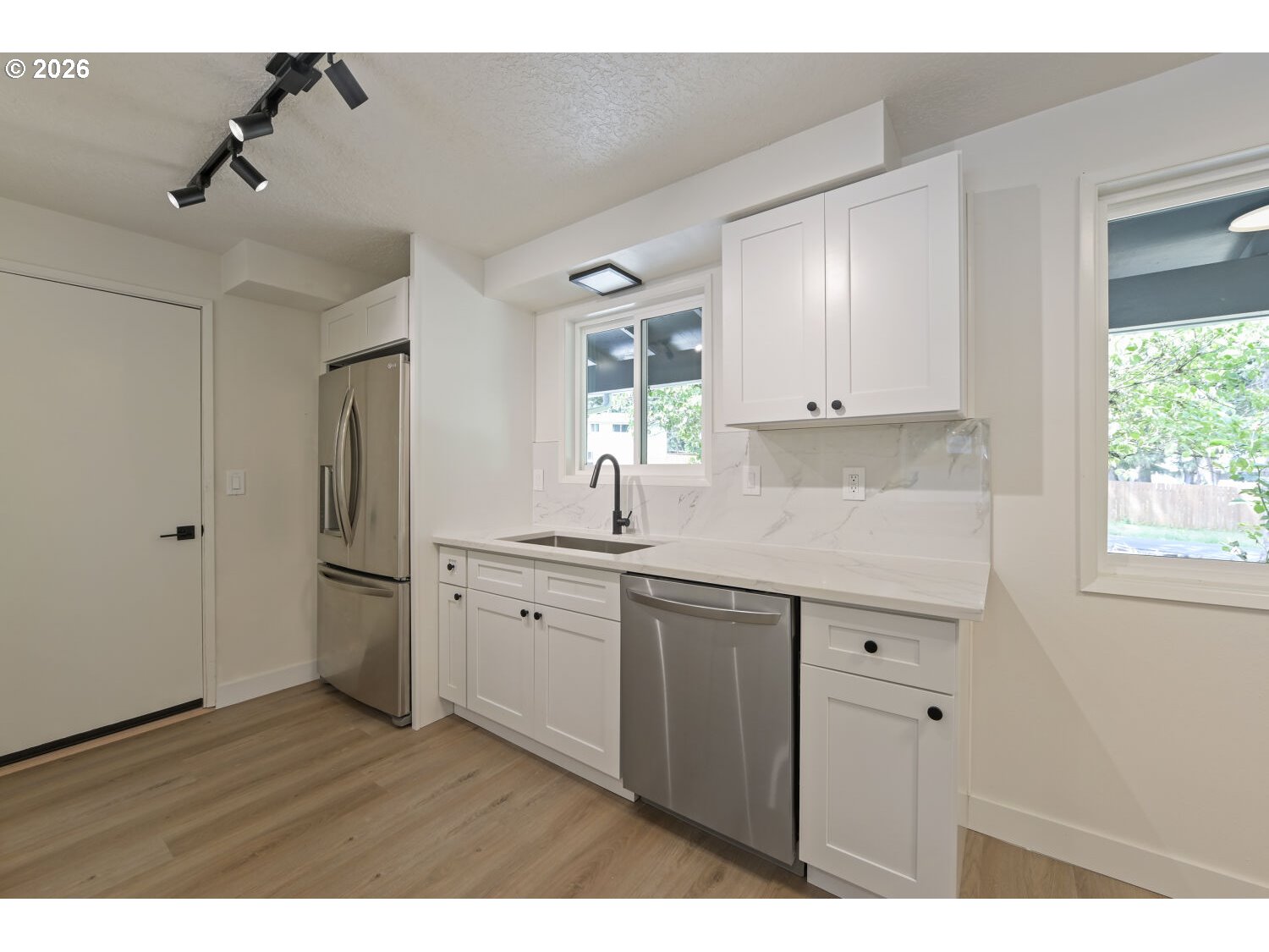 15148 South Burkstrom Road Oregon City, OR 97045 - Photo 6 of 36