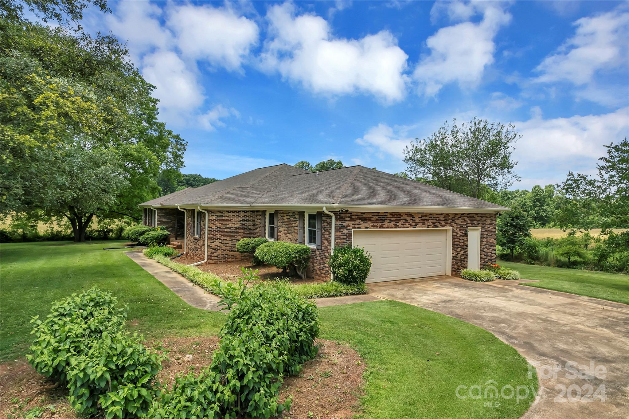 114 Tobe Bridge Road Kings Mountain, NC 28086 - Photo 4 of 48 Gallery Image 4