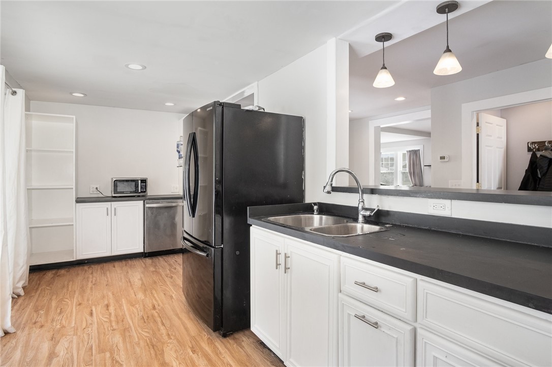 394 Laurelton Road Irondequoit, NY 14609 - Photo 9 of 27