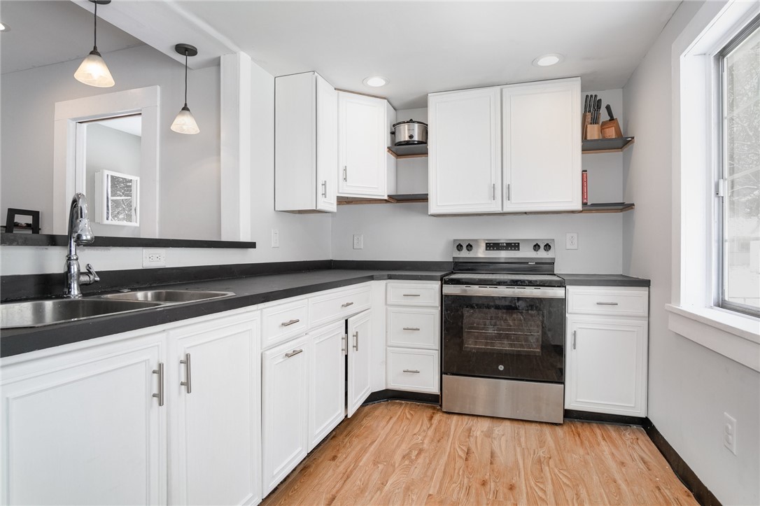 394 Laurelton Road Irondequoit, NY 14609 - Photo 10 of 27