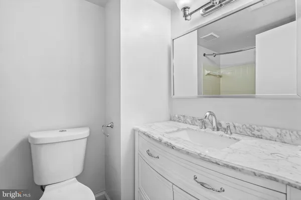 $2,400 | 9496-00 Convent Lane, Unit B, Philadelphia, PA 19114