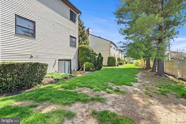 $2,400 | 9496-00 Convent Lane, Unit B, Philadelphia, PA 19114