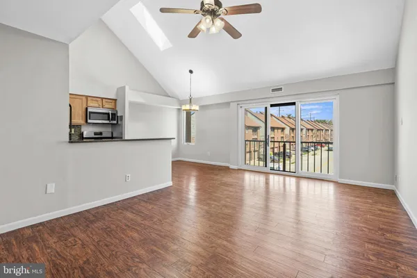 $2,400 | 9496-00 Convent Lane, Unit B, Philadelphia, PA 19114