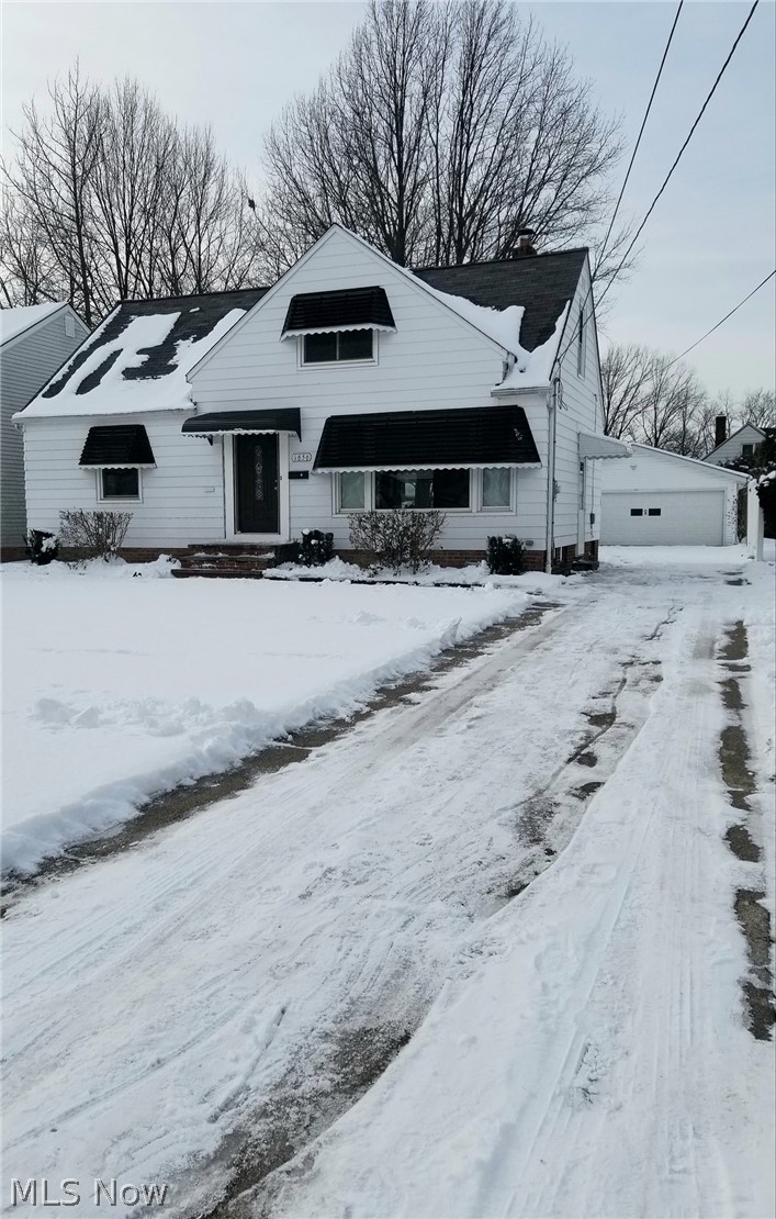 1656 Edgefield Road Lyndhurst, OH 44124 - Photo 2 of 35 Gallery Image 2