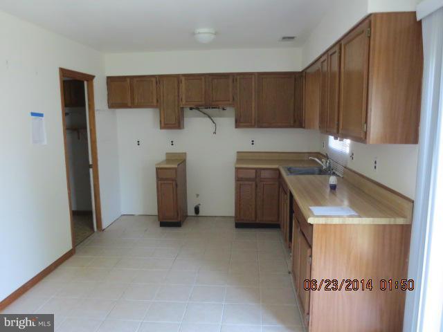 1715 Quantico Road Edgewater, MD 21037 - Photo 12 of 20 Kitchen