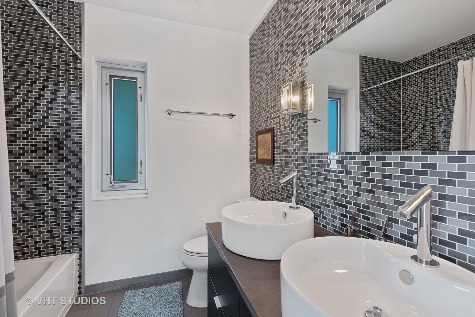 525 Berkeley Road Riverside, IL 60546 - Photo 20 of 33