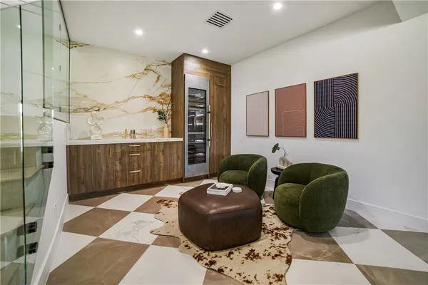 $3,848,000 | 5 Curl Drive, Corona del Mar, CA 92625
