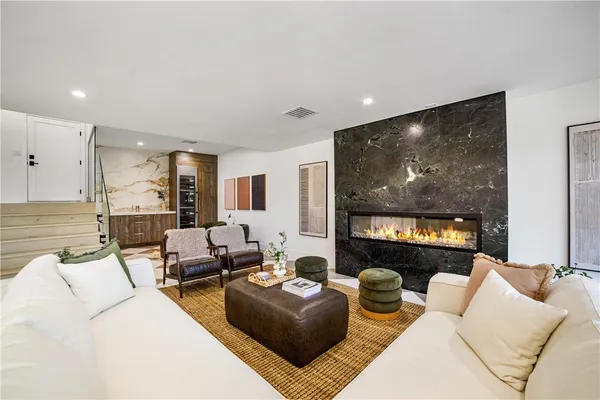 $3,848,000 | 5 Curl Drive, Corona del Mar, CA 92625
