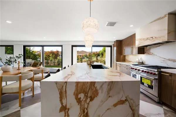 $3,848,000 | 5 Curl Drive, Corona del Mar, CA 92625