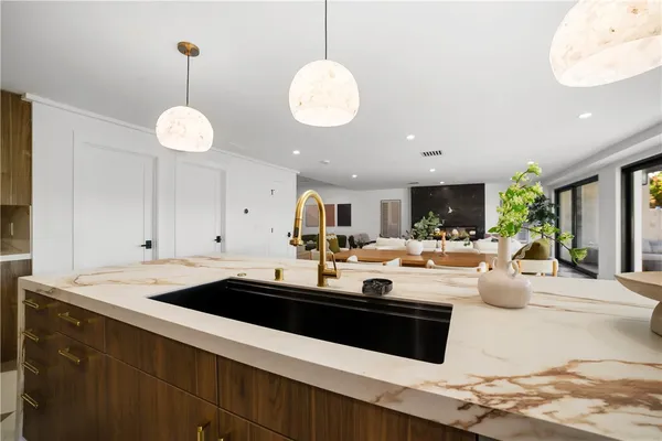 $3,848,000 | 5 Curl Drive, Corona del Mar, CA 92625
