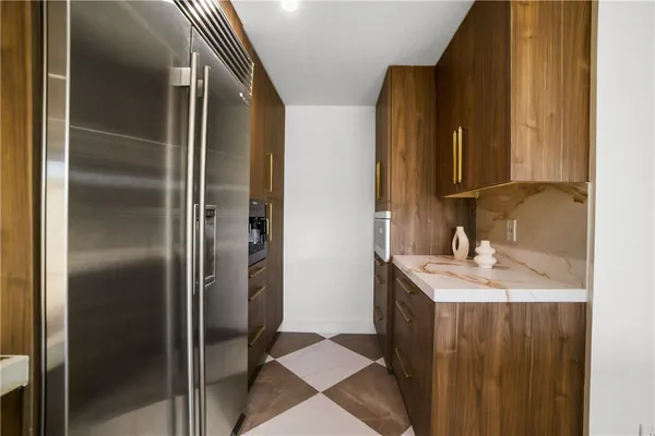 $3,848,000 | 5 Curl Drive, Corona del Mar, CA 92625