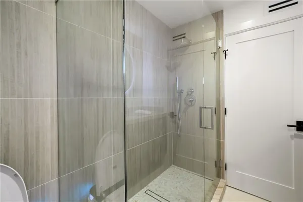 $3,848,000 | 5 Curl Drive, Corona del Mar, CA 92625