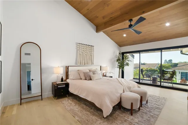 $3,995,000 | 5 Curl Drive, Corona del Mar, CA 92625