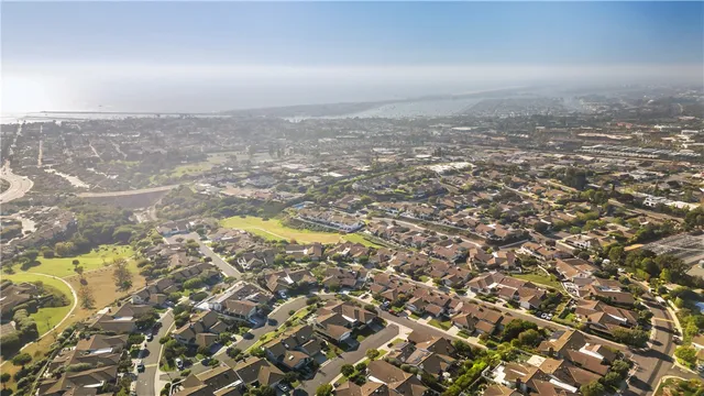 $3,995,000 | 5 Curl Drive, Corona del Mar, CA 92625