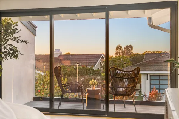 $3,848,000 | 5 Curl Drive, Corona del Mar, CA 92625