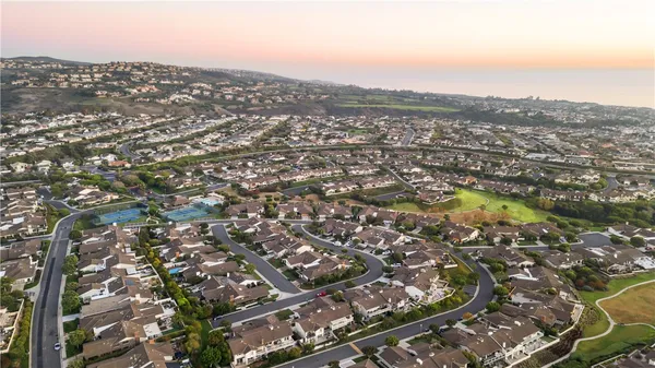 $3,848,000 | 5 Curl Drive, Corona del Mar, CA 92625