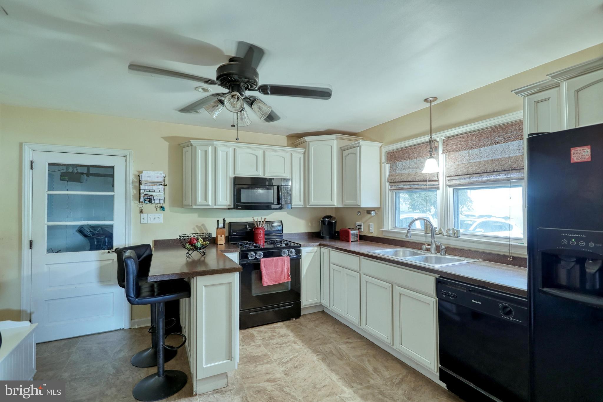 2141 Church Road York, PA 17408 - Photo 7 of 22