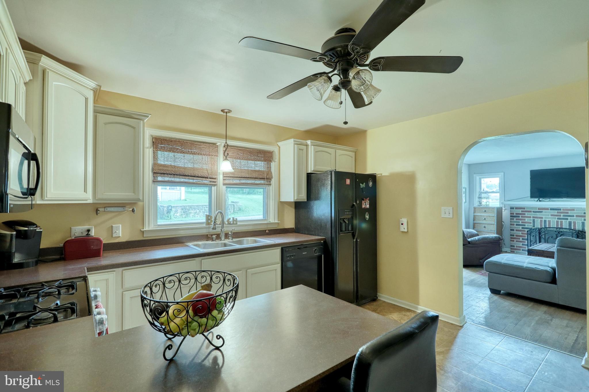 2141 Church Road York, PA 17408 - Photo 9 of 22