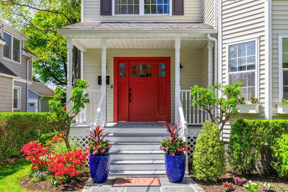 34 Davis Avenue Rye, NY 10580 - Photo 2 of 33