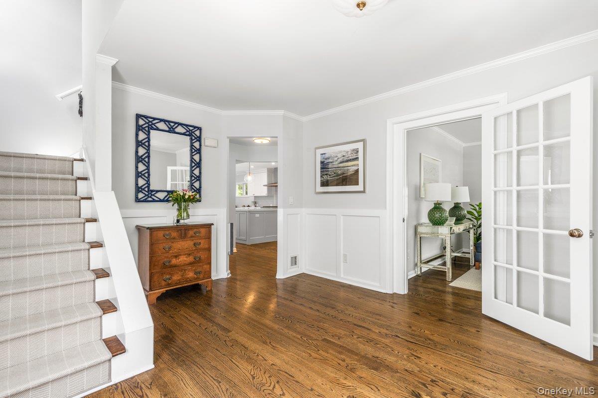 34 Davis Avenue Rye, NY 10580 - Photo 3 of 33