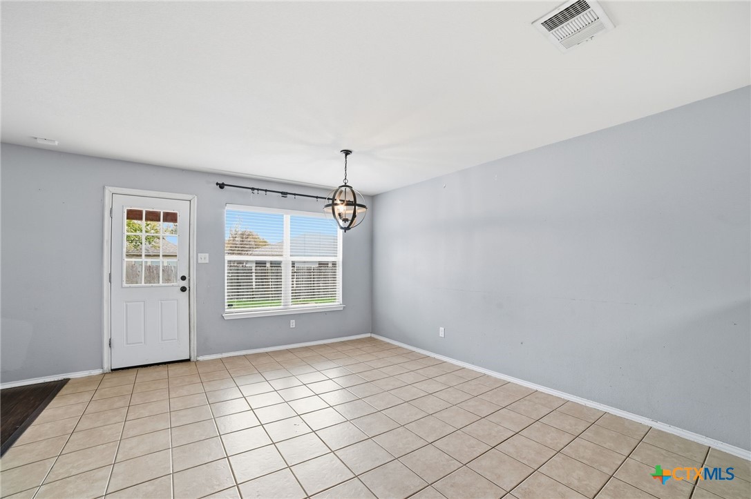 316 Housefinch Loop Leander, TX 78641 - Photo 11 of 37