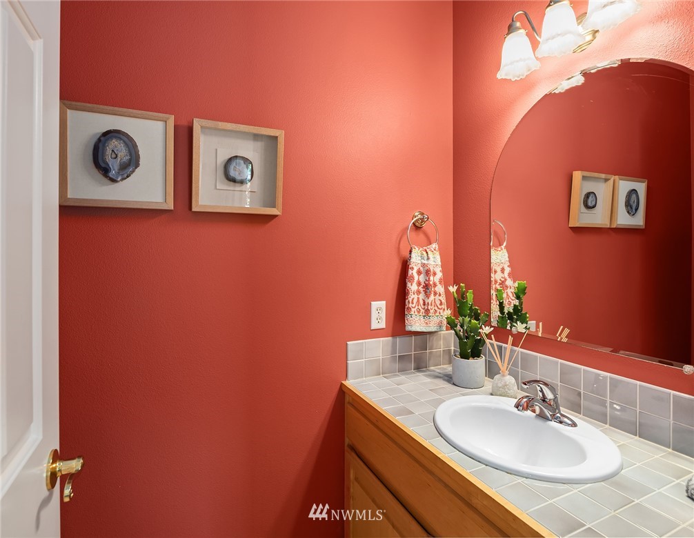 6403 Norma Beach Road Edmonds, WA 98026 - Photo 23 of 40 Gallery Image 23