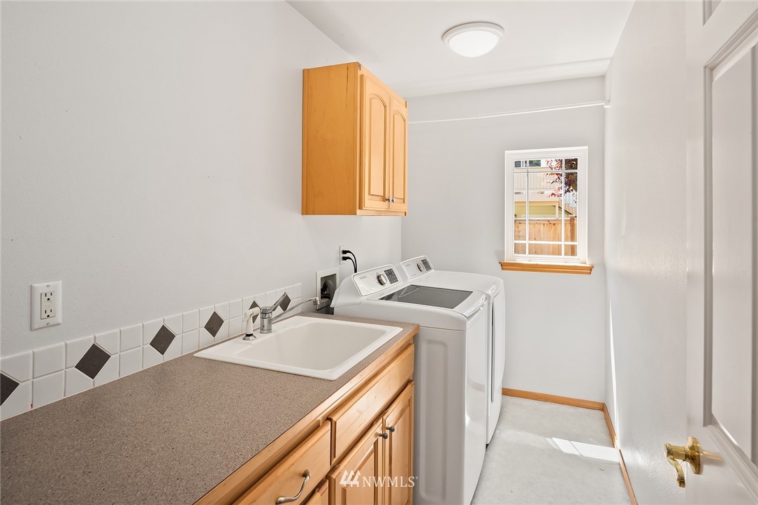 6403 Norma Beach Road Edmonds, WA 98026 - Photo 30 of 40 Gallery Image 30