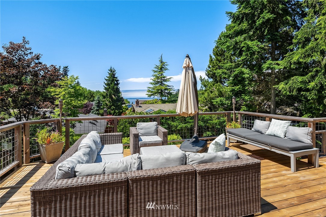 6403 Norma Beach Road Edmonds, WA 98026 - Photo 5 of 40 Gallery Image 5