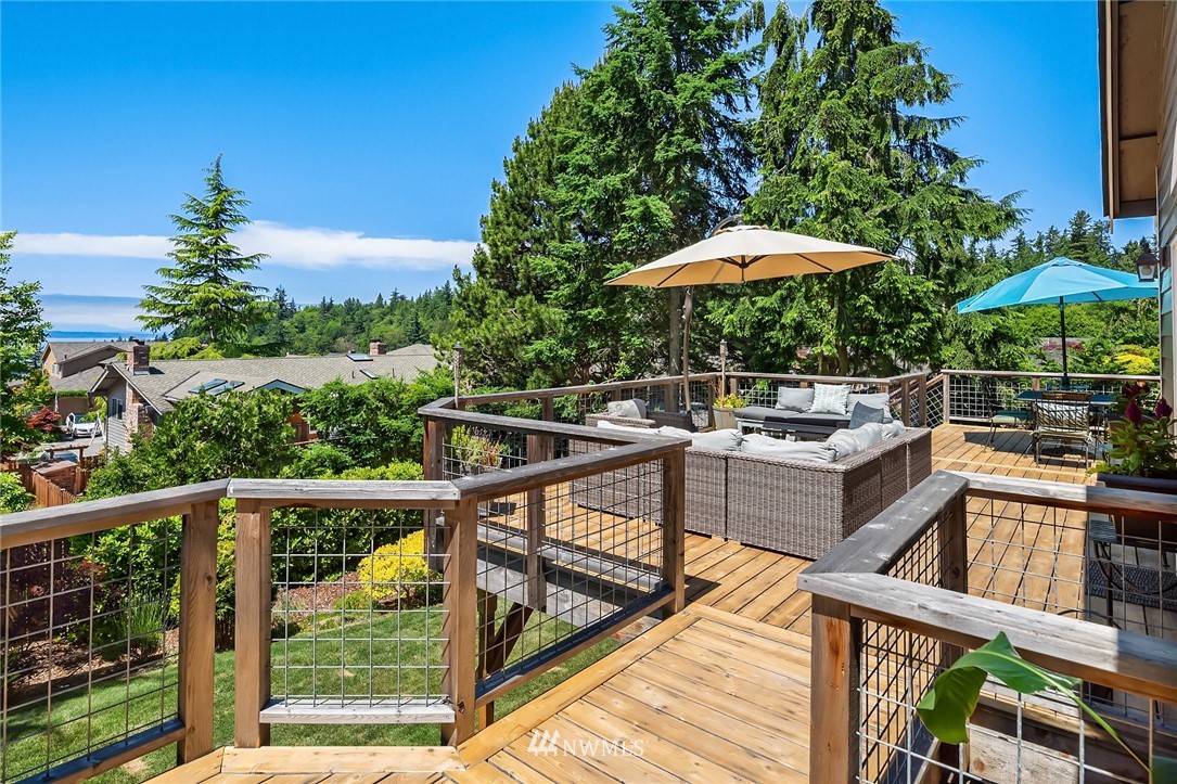 6403 Norma Beach Road Edmonds, WA 98026 - Photo 6 of 40 Gallery Image 6