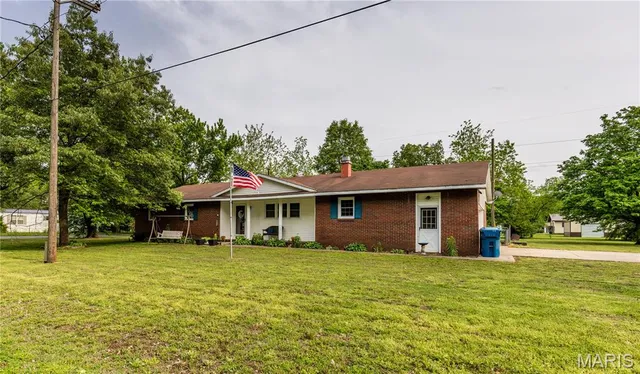 $185,000 | 211 East Elm Street, Bertrand, MO 63823