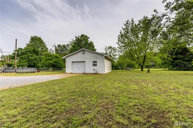 $185,000 | 211 East Elm Street, Bertrand, MO 63823