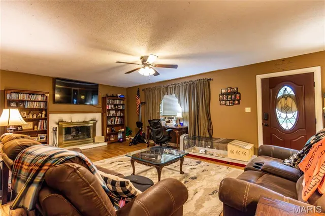 $185,000 | 211 East Elm Street, Bertrand, MO 63823