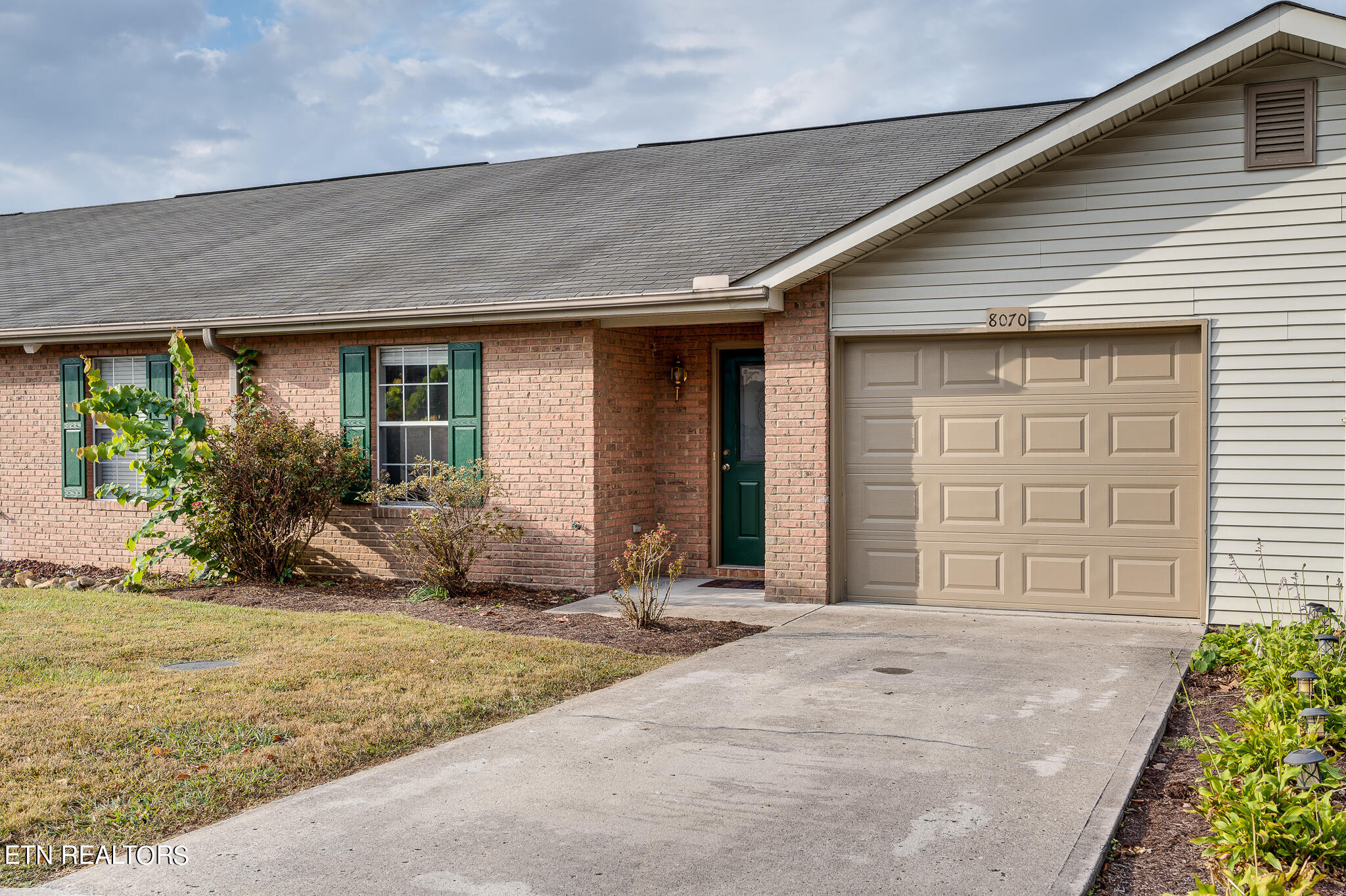 8070 Stablegate Way Powell, TN 37849 - Photo 1 of 21 8070 Stablegate Way