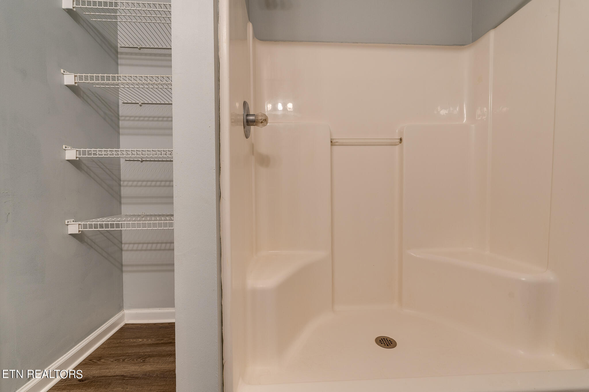 8070 Stablegate Way Powell, TN 37849 - Photo 17 of 21 Walk in Shower