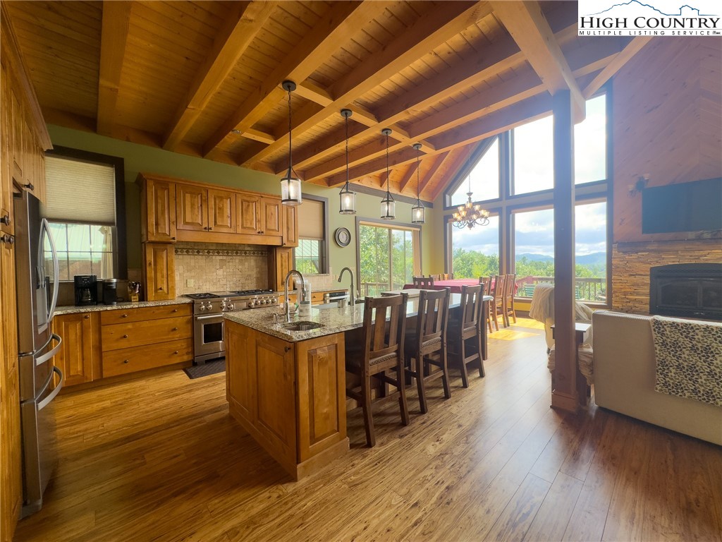 150 Tuscany Ridge Sugar Grove, NC 28679 - Photo 12 of 45 a kitchen with lots of counter top space