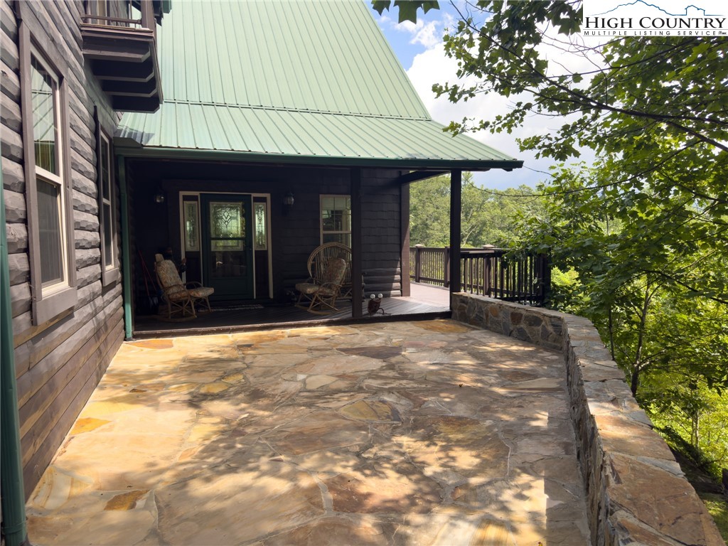 150 Tuscany Ridge Sugar Grove, NC 28679 - Photo 6 of 45 a view of a house with a yard