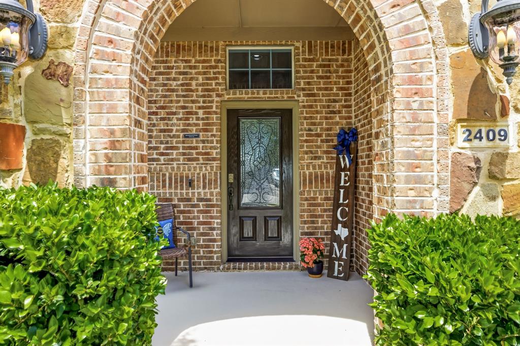 2409 Ranchview Drive Little Elm, TX 75068 - Photo 3 of 37