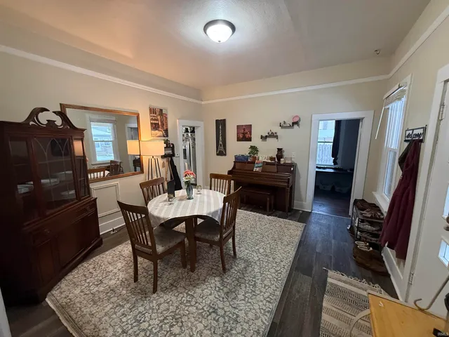 $189,000 | 214 Clark Street, Kendallville, IN 46755