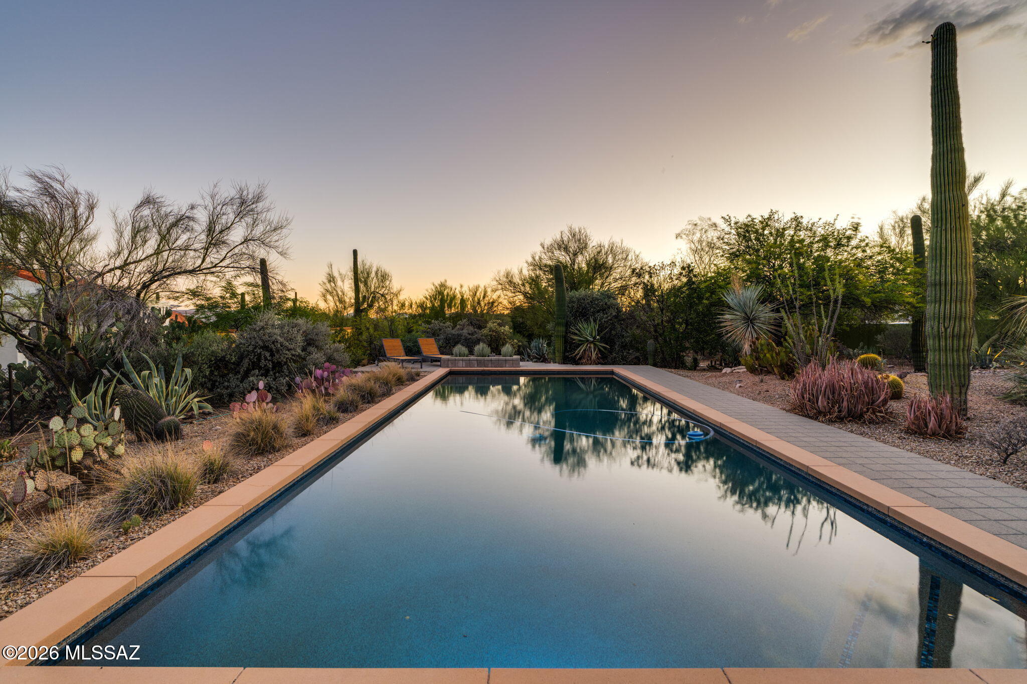 5070 North Valley View Road Tucson, AZ 85718 - Photo 4 of 51 a view of swimming pool with a lake view