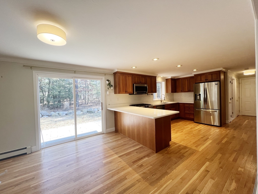 230 Chuckles Way Barnstable, MA 02648 - Photo 11 of 24 Gallery Image 11