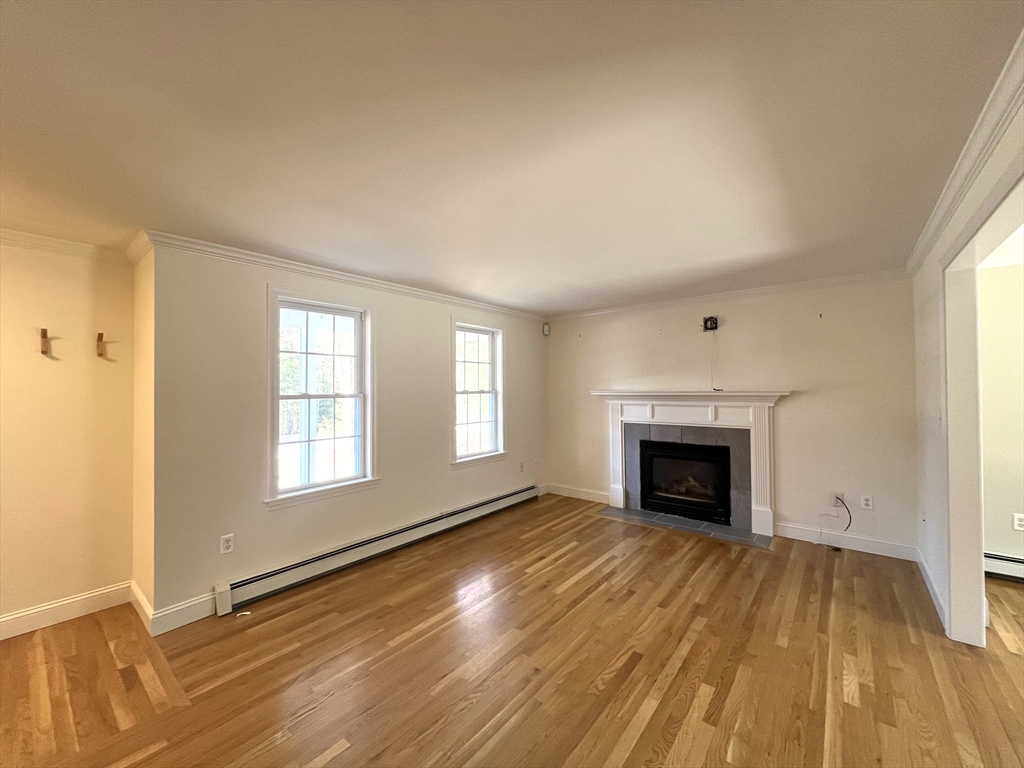 230 Chuckles Way Barnstable, MA 02648 - Photo 10 of 24 Gallery Image 10