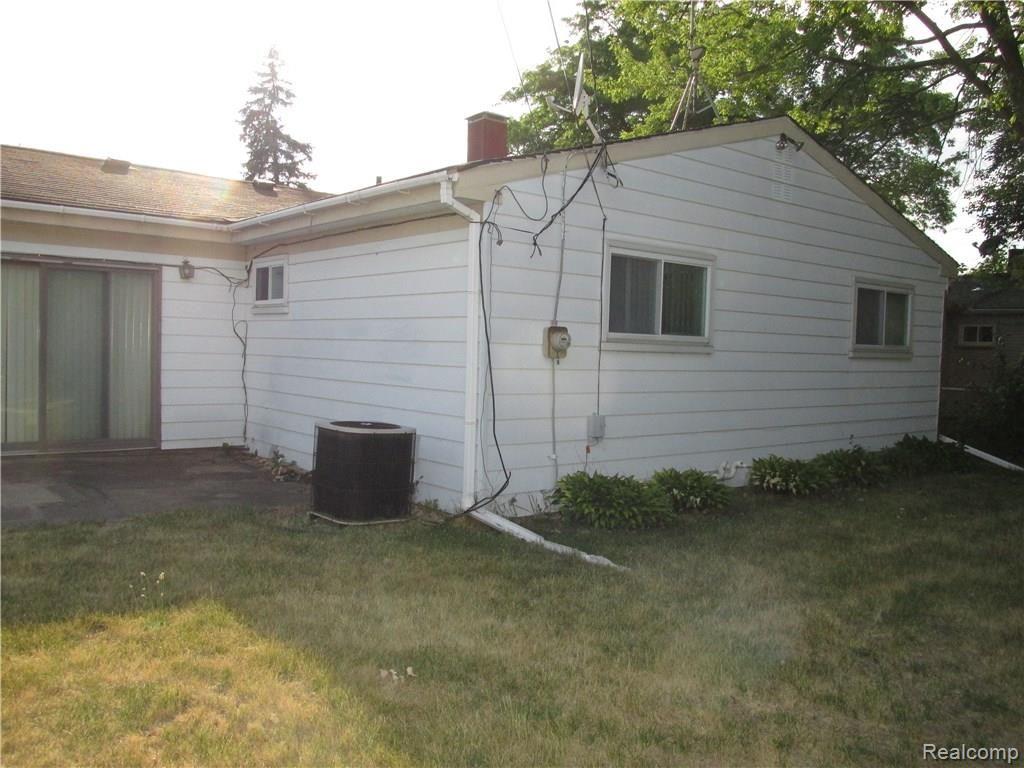 705 Hamlet Road Auburn Hills, MI 48326 - Photo 24 of 27 IMG_2353.JPG